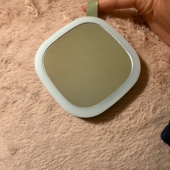 Multifunction Night Light Vanity Mirror - Picture 4 of 4